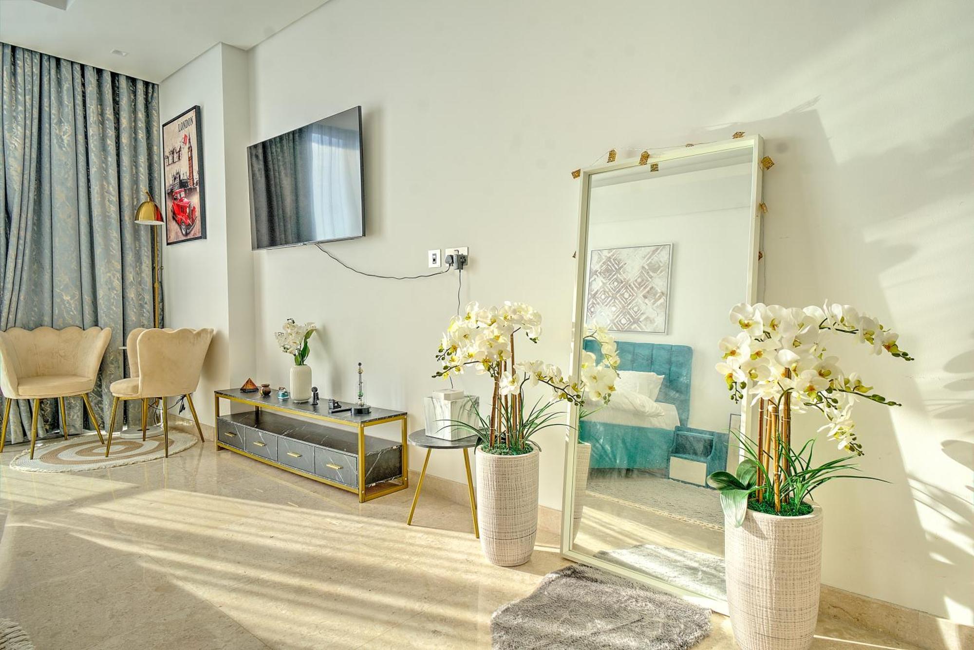 The Sterling Paradise Apartment